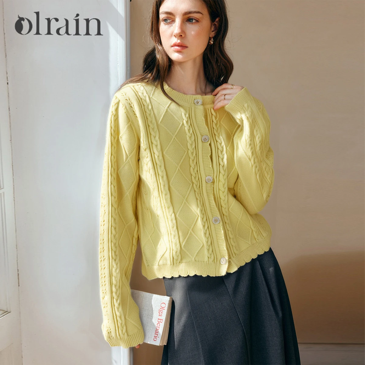 OLrain French Sweet Cardigans for Woman 2025 Autumn New O-neck Cardigan Knitted Long Sleeve Top Elegant Sweaters O57QM000556
OLrain French Sweet Cardigans for Woman 2025 Autumn New O-neck Cardigan Knitted Long Sleeve Top Elegant Sweaters O57QM000556