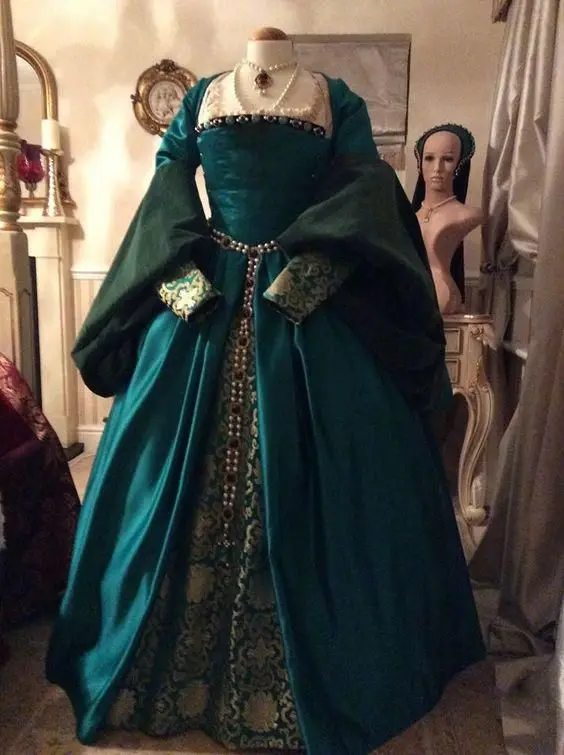 Anne Boleyn costume dress Tudor Queen Elizabeth Anne Boleyn ball gown dresss costume king henry outfit dress
Anne Boleyn costume dress Tudor Queen Elizabeth Anne Boleyn ball gown dresss costume king henry outfit dress