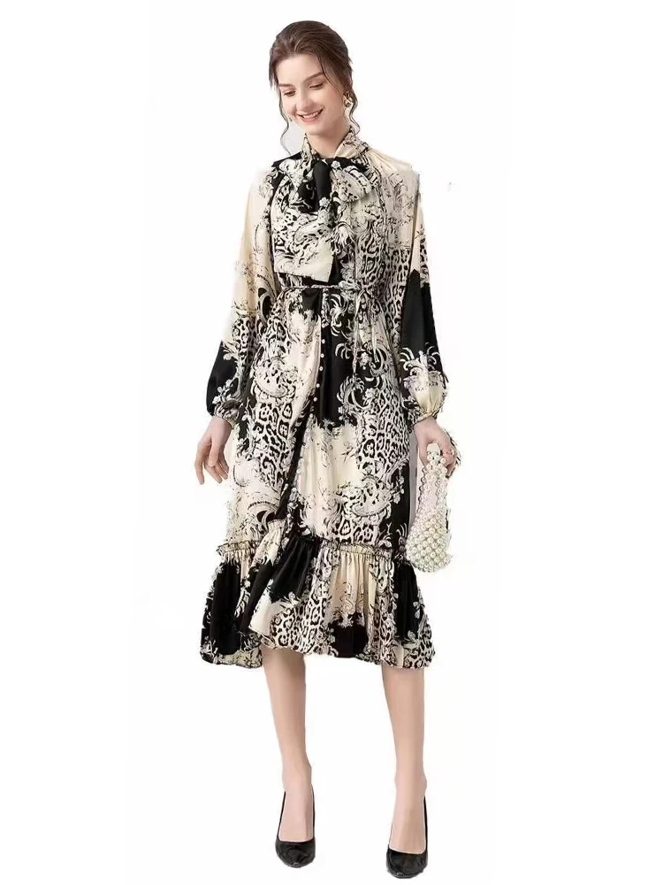 Vintage geometric print one-breasted shift dress with bow collar 2025 Spring women's fashion pleated loose puffy skirt
Vintage geometric print one-breasted shift dress with bow collar 2025 Spring women's fashion pleated loose puffy skirt