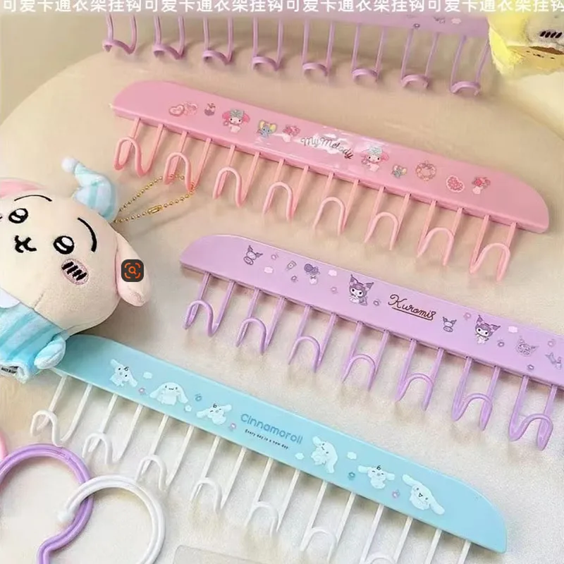 3Pcs Sanrio Kawaii Hook Cartoon Kuromi Cinnamoroll Y2K Cute Student Dormitory Bedroom Kitchen Wall Bull Hook Toys Girls Gift
3Pcs Sanrio Kawaii Hook Cartoon Kuromi Cinnamoroll Y2K Cute Student Dormitory Bedroom Kitchen Wall Bull Hook Toys Girls Gift