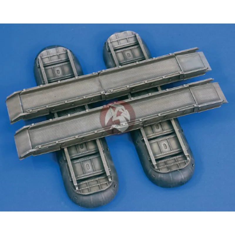 1:35 Scale Resin Die-casting American Resin Inflatable Boat Pontoon Contains Two Kayaks
1:35 Scale Resin Die-casting American Resin Inflatable Boat Pontoon Contains Two Kayaks