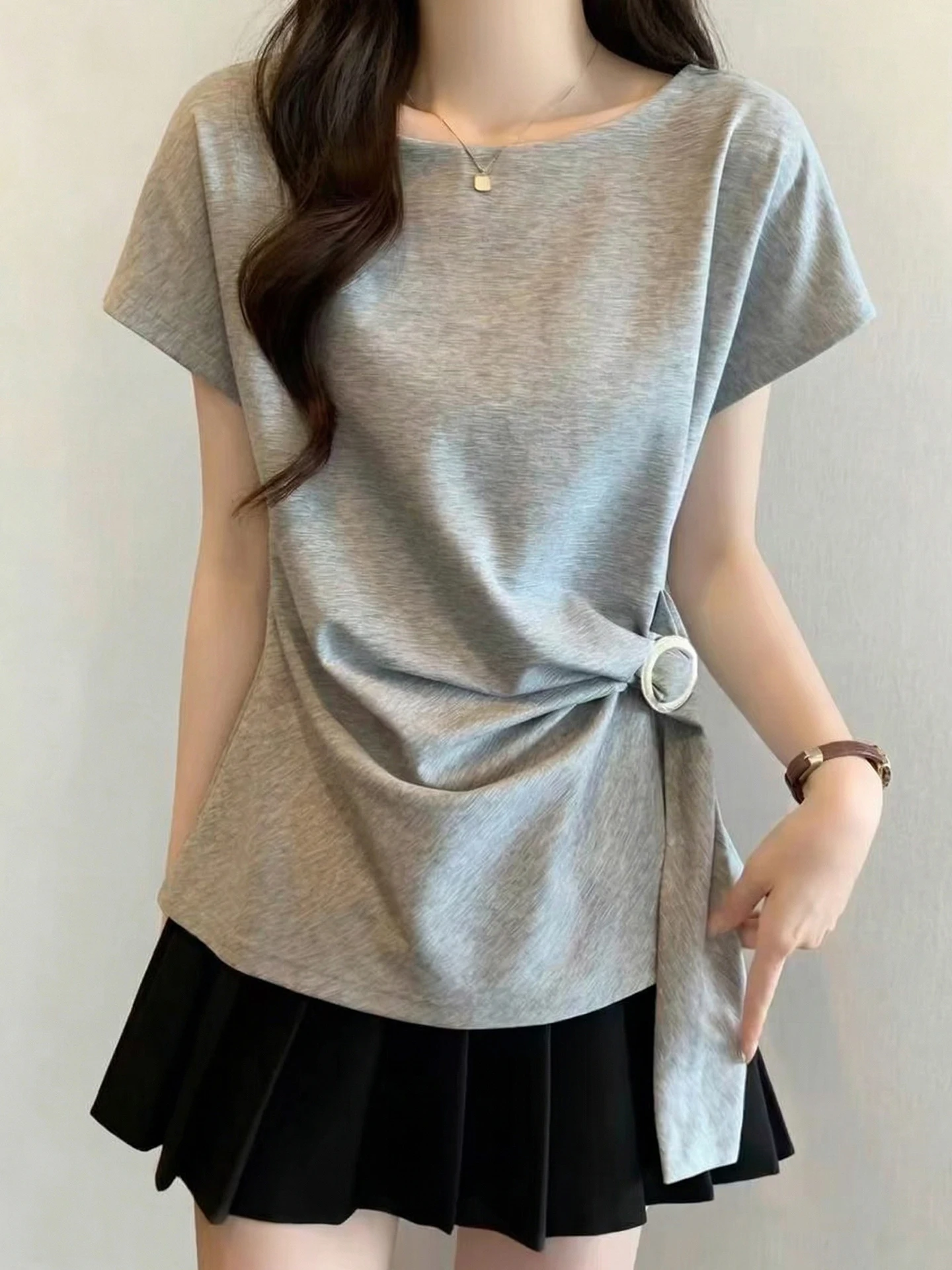 Korean Style Summer Casual Short Sleeve T-Shirt Women's Slimming Waist Design Simple Versatile Top Comfortable Loose Fit
Korean Style Summer Casual Short Sleeve T-Shirt Women's Slimming Waist Design Simple Versatile Top Comfortable Loose Fit