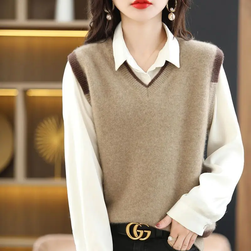 Knitted Vest Wool Vest for Women in Spring and Autumn New Loose Vest Top Vest Sleeveless Exterior
Knitted Vest Wool Vest for Women in Spring and Autumn New Loose Vest Top Vest Sleeveless Exterior