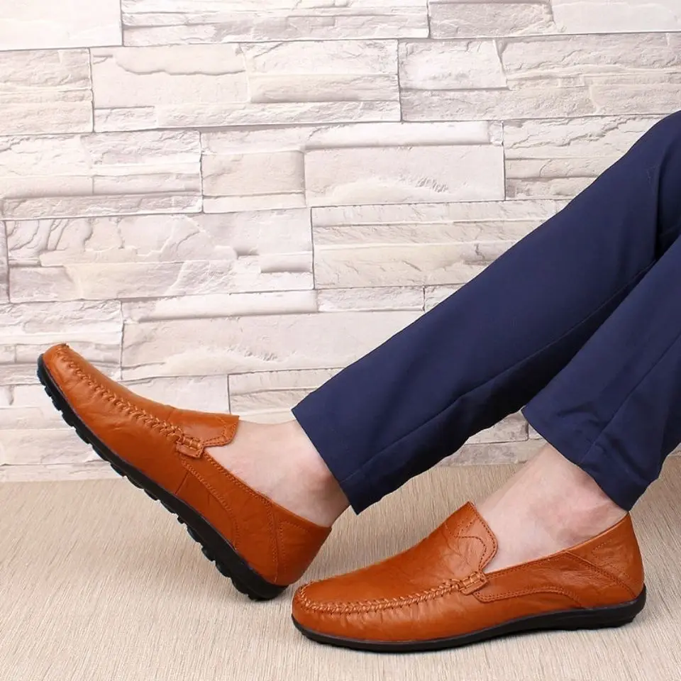 Мокасины в британском стиле, мужская повседневная обувь без шнуровки, элегантная распродажа, легкая мода 2025 года, обычные летние туфли из искусственной кожи, новые мужские кожаные туфли
Мокасины в британском стиле, мужская повседневная обувь без шнуровки, элегантная распродажа, легкая мода 2025 года, обычные летние туфли из искусственной кожи, новые мужские кожаные туфли