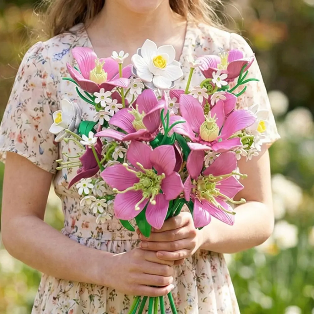548PCS Pink Lily White Flower Building Blocks Bouquet DIY Botanical Collection Home Decor Assemble Toy Gift for Girl Women
548PCS Pink Lily White Flower Building Blocks Bouquet DIY Botanical Collection Home Decor Assemble Toy Gift for Girl Women