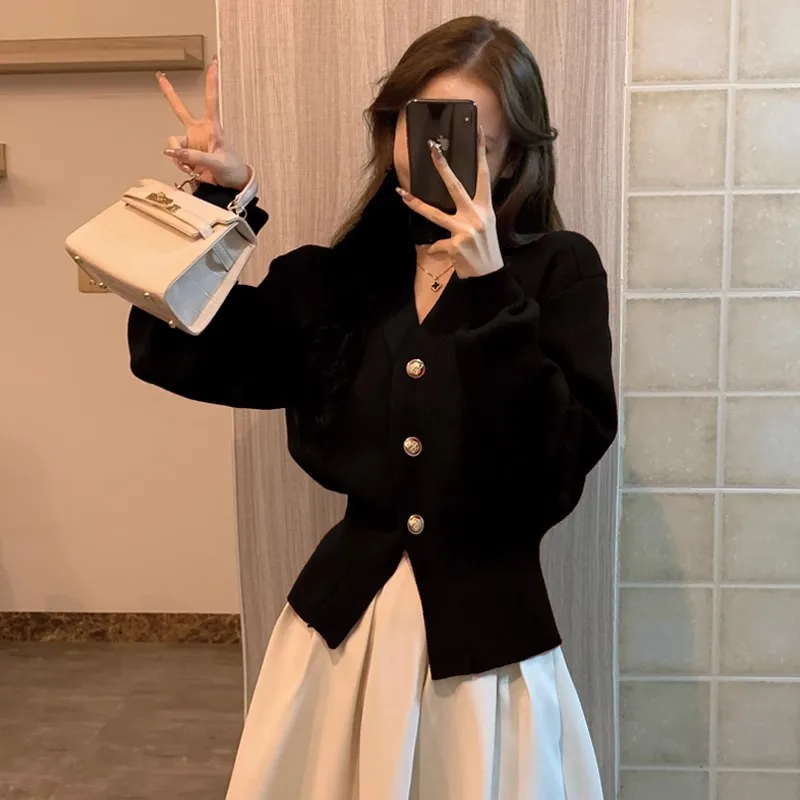 Loose Women's Vneck Cardigan Sweater Daily Commuting All Match Wear Tops Solid Color Stylish High Quality Jacket
Loose Women's Vneck Cardigan Sweater Daily Commuting All Match Wear Tops Solid Color Stylish High Quality Jacket