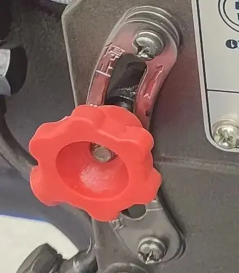 Индивидуальный станок для бурения водяных скважин, дизельный станок для бурения скважин, буровая установка для водяных скважин, машины для бурения скважин на большие скважины 
Индивидуальный станок для бурения водяных скважин, дизельный станок для бурения скважин, буровая установка для водяных скважин, машины для бурения скважин на большие скважины