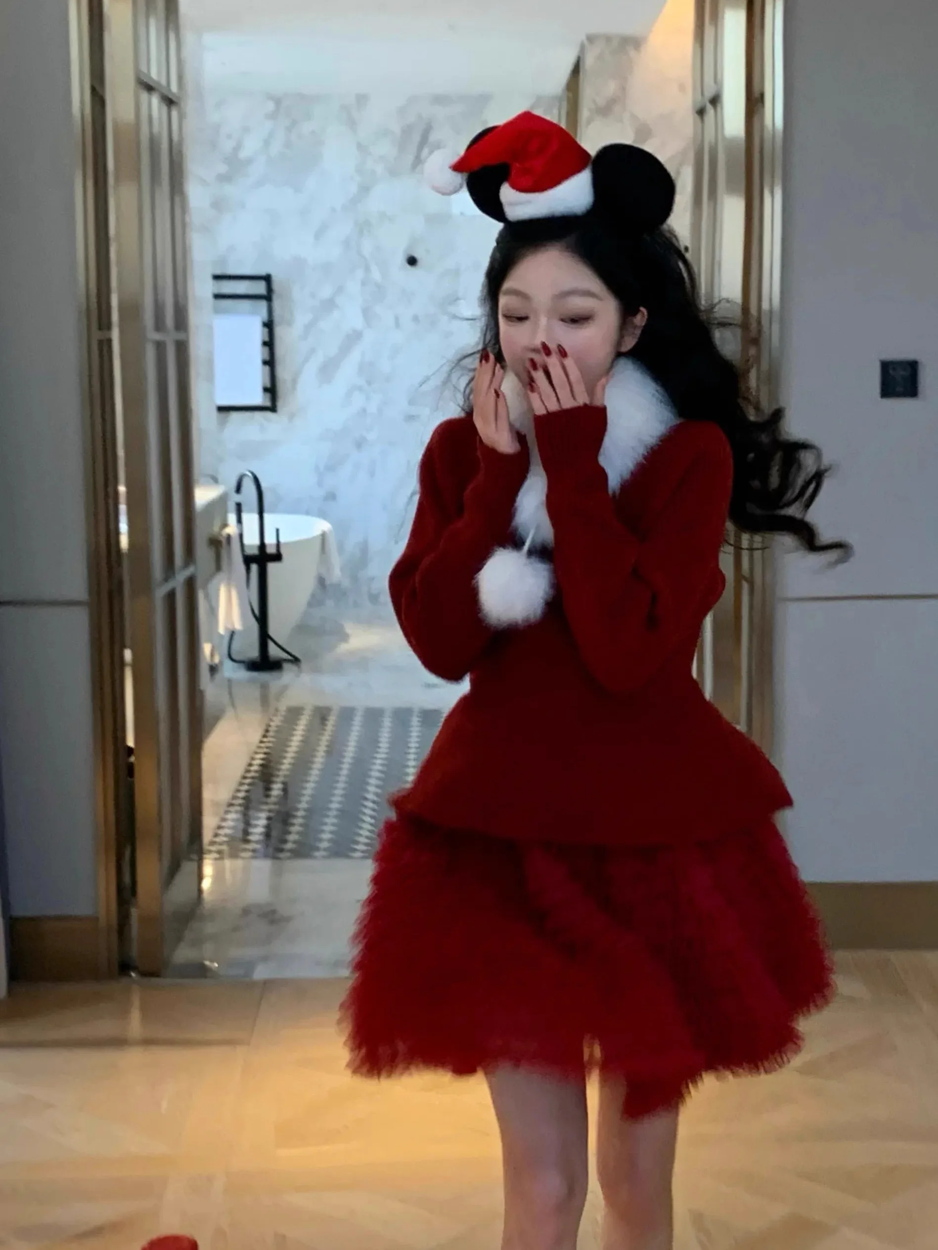 Красный вязаный однотонный свитер с отстегивающимся меховым воротником Cisas Night, женский, модный, зимний, из смесового полиэстера, с эффектом утяжки на талии
Красный вязаный однотонный свитер с отстегивающимся меховым воротником Cisas Night, женский, модный, зимний, из смесового полиэстера, с эффектом утяжки на талии