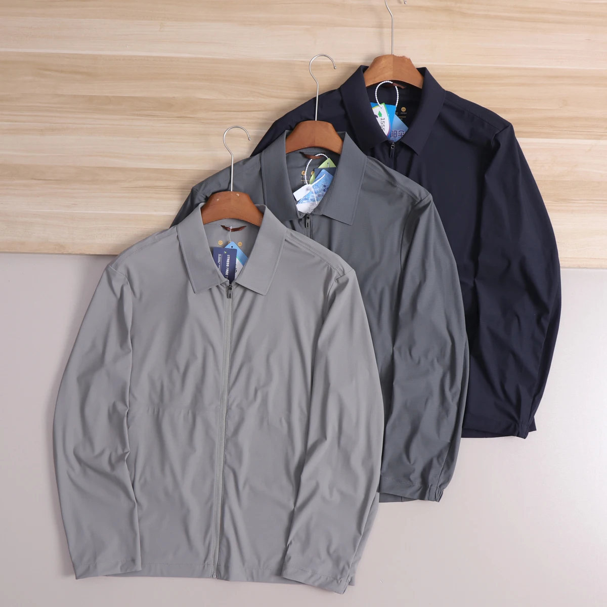 Ice Silk Cool Feeling Seamless Glue PU F40 Men's Casual All-Match Turn-down Collar Administrative Jacket Coat
Ice Silk Cool Feeling Seamless Glue PU F40 Men's Casual All-Match Turn-down Collar Administrative Jacket Coat