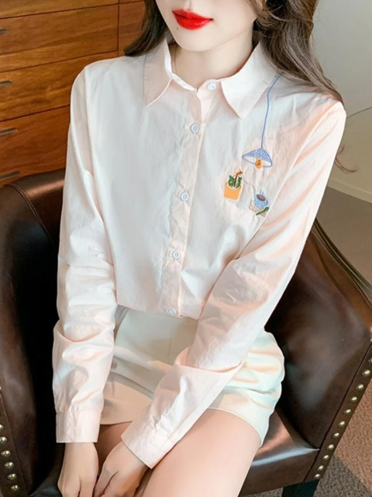 Женская блузка Ele из чистого хлопка с вышивкой, длинным рукавом, прямого кроя, в корейском стиле, весенняя мода, премиум-класс
Женская блузка Ele из чистого хлопка с вышивкой, длинным рукавом, прямого кроя, в корейском стиле, весенняя мода, премиум-класс