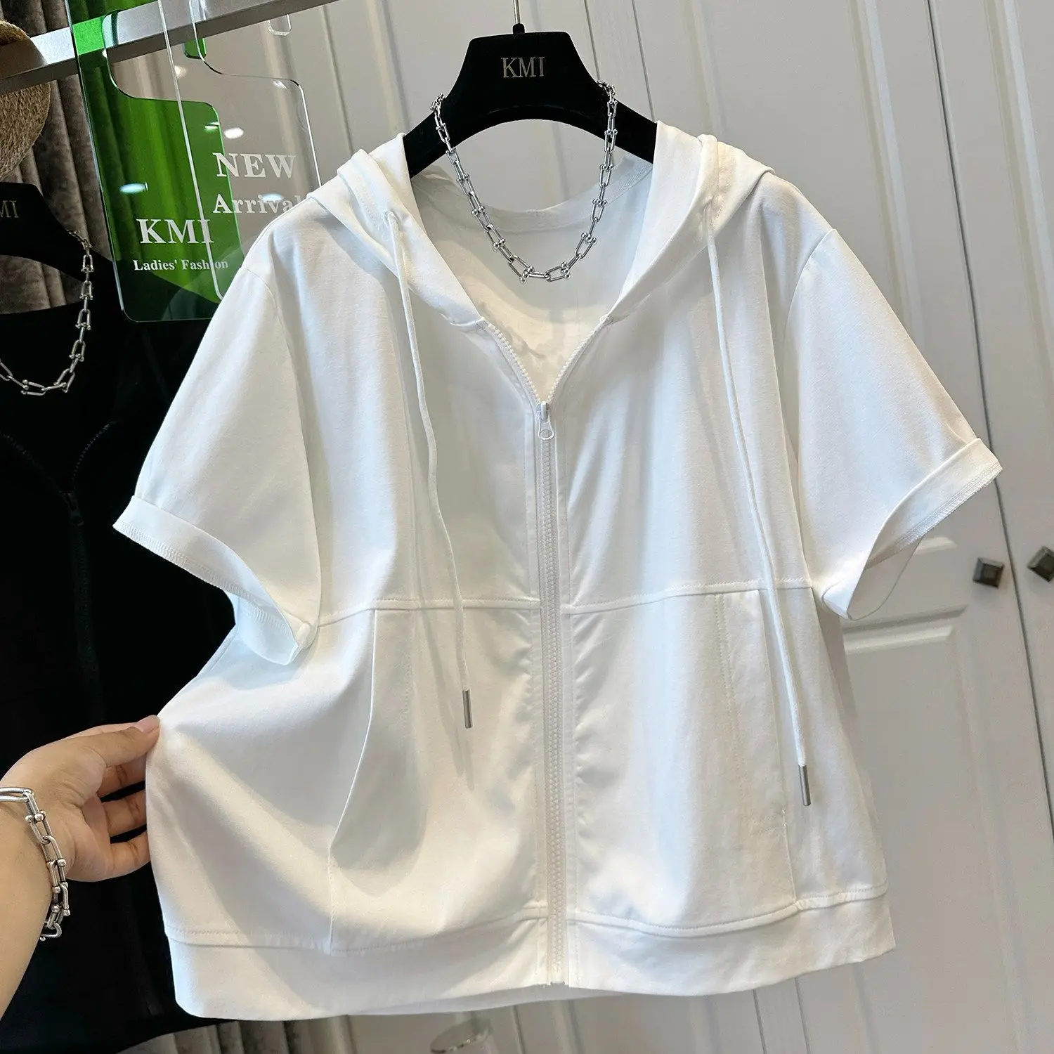 plus Size Women's T-Shirt Summer Style Zipper Short Sleeve Oversized Fit Hoodie Casual Comfortable Breathable Cotton Top
plus Size Women's T-Shirt Summer Style Zipper Short Sleeve Oversized Fit Hoodie Casual Comfortable Breathable Cotton Top