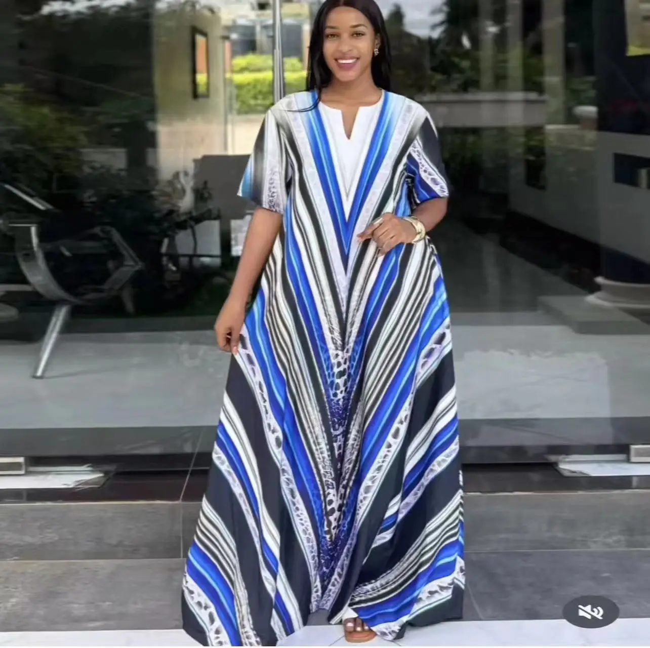 2025 New Fashion A-Line Nigerian Elegant High Waist Plus Size Nightgown Wedding Party and Party Women's African Print Dress Polyester Summer Dress
2025 New Fashion A-Line Nigerian Elegant High Waist Plus Size Nightgown Wedding Party and Party Women's African Print Dress Polyester Summer Dress