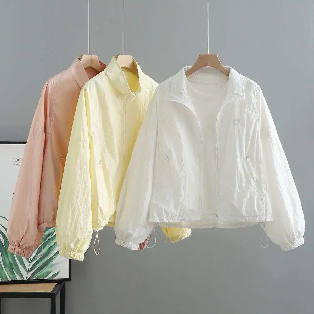 Thin Drawstring Sun Protection Clothing Women Short Summer Jacket New Korean Loose Versatile Stand Collar Jacket Female Top Coat
Thin Drawstring Sun Protection Clothing Women Short Summer Jacket New Korean Loose Versatile Stand Collar Jacket Female Top Coat