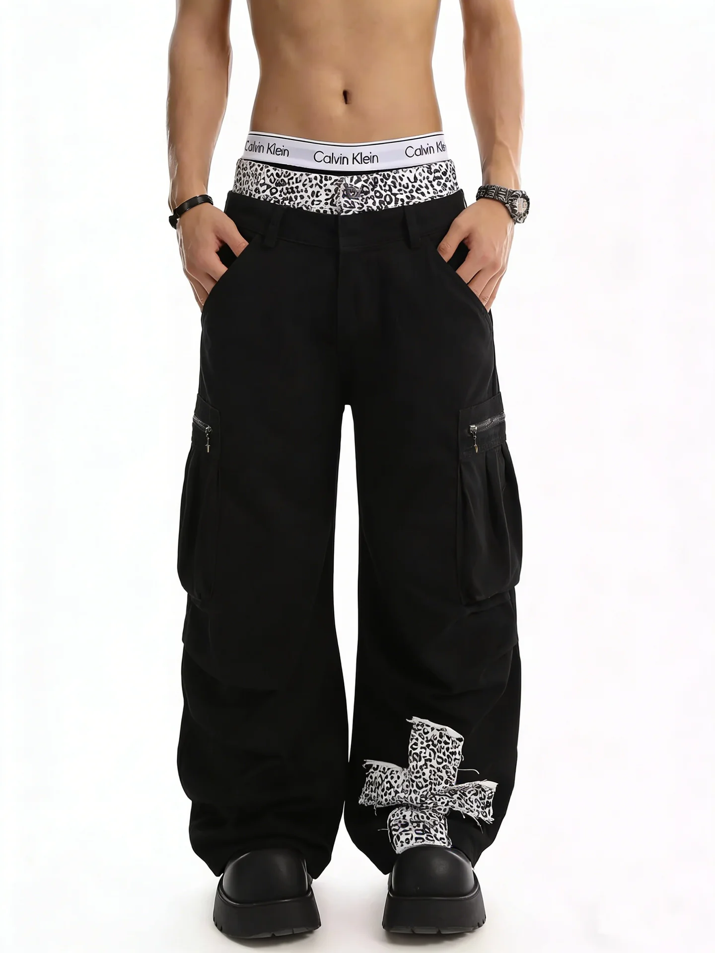 American High Street Style Patchwork Leopard Print Wide Leg Men's Jeans Summer Season Casual Wear Knife Design
American High Street Style Patchwork Leopard Print Wide Leg Men's Jeans Summer Season Casual Wear Knife Design
