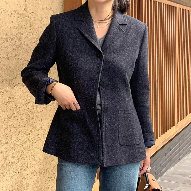 Ele Winter Woolen Jaet Women's Loose Long Sve Single Button Suit Collar Versatile Outerwear Faionable Commute Sle
Ele Winter Woolen Jaet Women's Loose Long Sve Single Button Suit Collar Versatile Outerwear Faionable Commute Sle