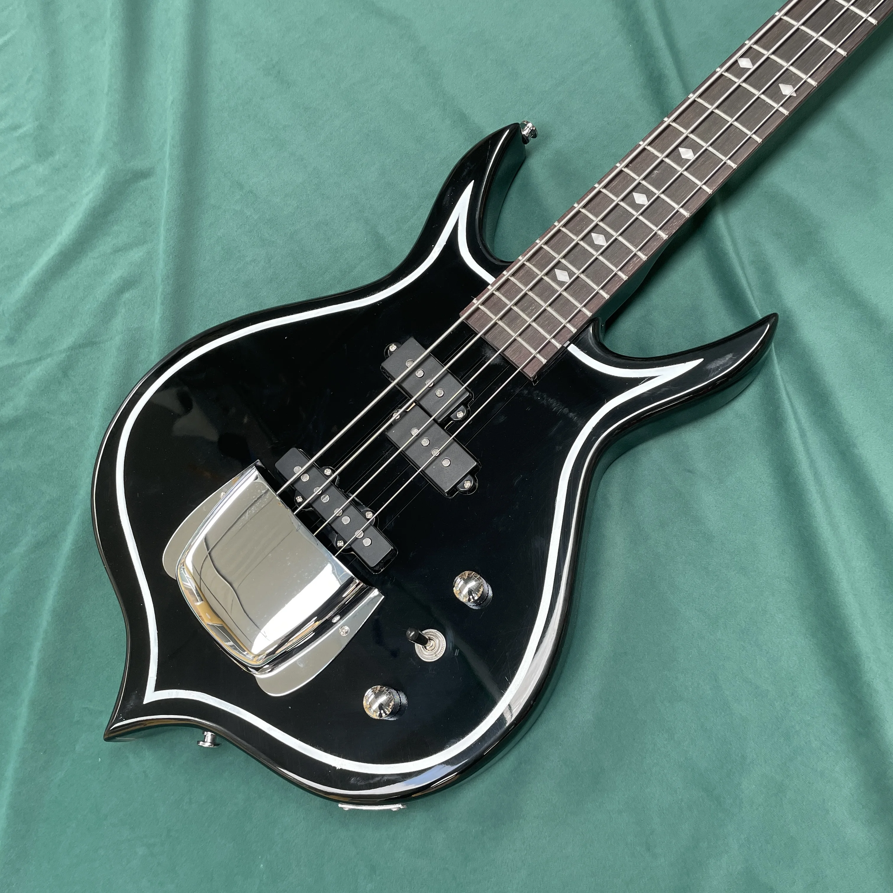 6-string electric guitar with rosewood fingerboard silver hardware guitars, suitable for practice and stage performance guitarra
6-string electric guitar with rosewood fingerboard silver hardware guitars, suitable for practice and stage performance guitarra