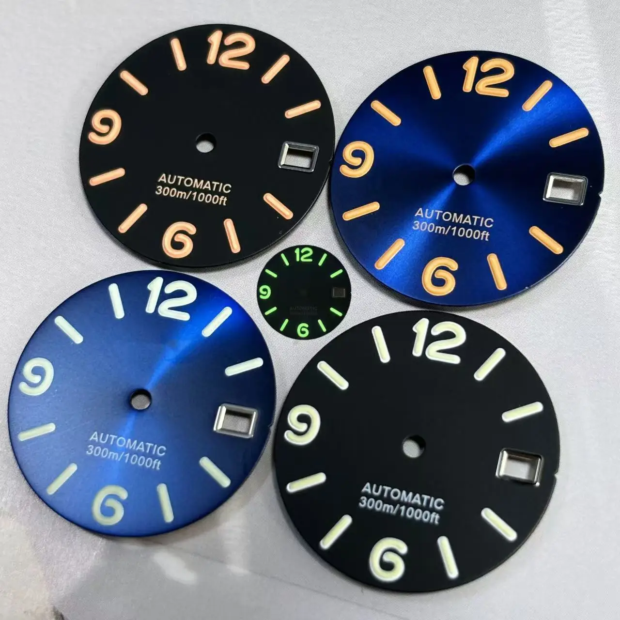 28.5mm new watch accessory, green luminous cute font, s logo compatible with NH35 and NH36 movements 
28.5mm new watch accessory, green luminous cute font, s logo compatible with NH35 and NH36 movements