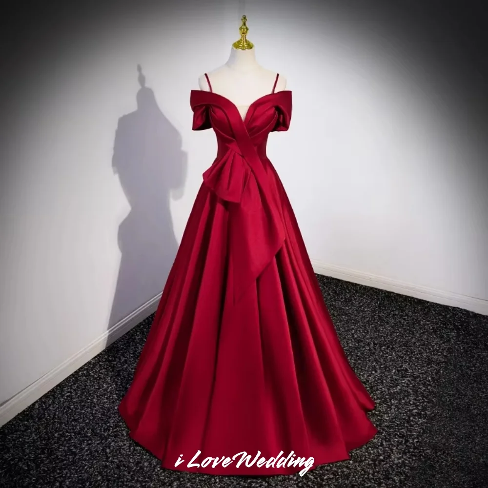 Red Off the Shoulder Prom Dresses 2025 Satin V-Neck Spaghetti-Strap Pleated A-Line Lace Up Wedding Guest Dresses Customized
Red Off the Shoulder Prom Dresses 2025 Satin V-Neck Spaghetti-Strap Pleated A-Line Lace Up Wedding Guest Dresses Customized