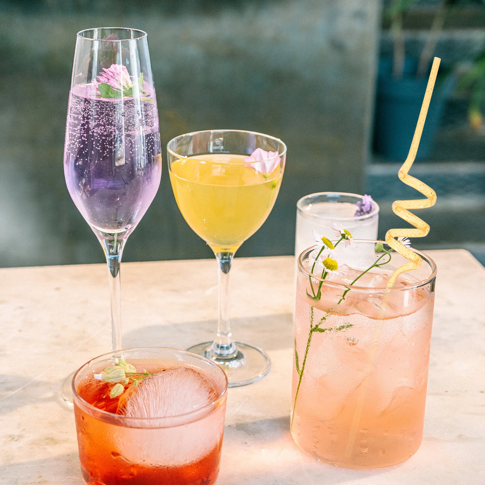 24Pcs Reusable Glitter Straws Spiral Hard Plastic Colorful Drinking Straws for Birthday Party Supplies Juice Cocktails Tumblers
24Pcs Reusable Glitter Straws Spiral Hard Plastic Colorful Drinking Straws for Birthday Party Supplies Juice Cocktails Tumblers