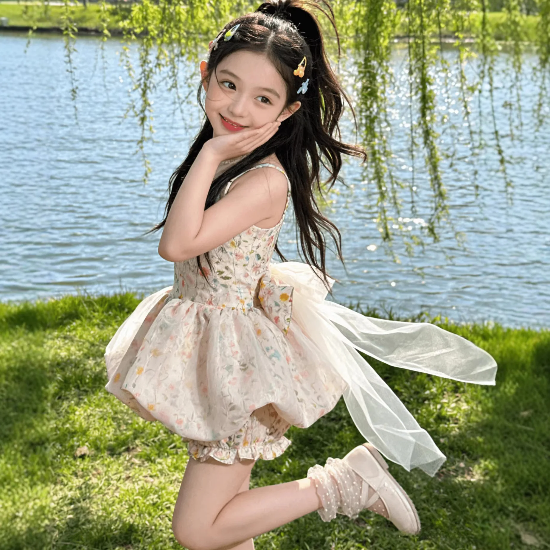 Girls Floral Suspender Dress Flower Bud Shorts 2026 Summer Western-style Princess Dress Children Bow Yarn Trailing Fluffy Skirt
Girls Floral Suspender Dress Flower Bud Shorts 2026 Summer Western-style Princess Dress Children Bow Yarn Trailing Fluffy Skirt