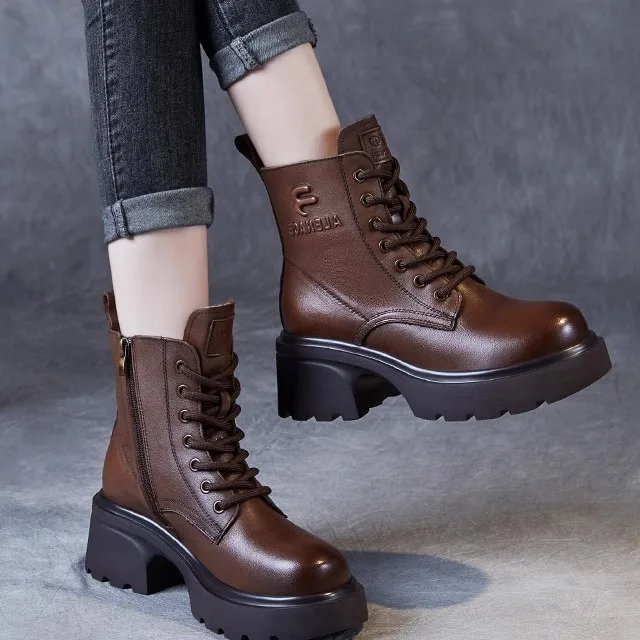 Retro Boots Thick Bottom Lightweight Female Leather Shoes British Style Vintage Short Boots Versatile All Season Wear
Retro Boots Thick Bottom Lightweight Female Leather Shoes British Style Vintage Short Boots Versatile All Season Wear