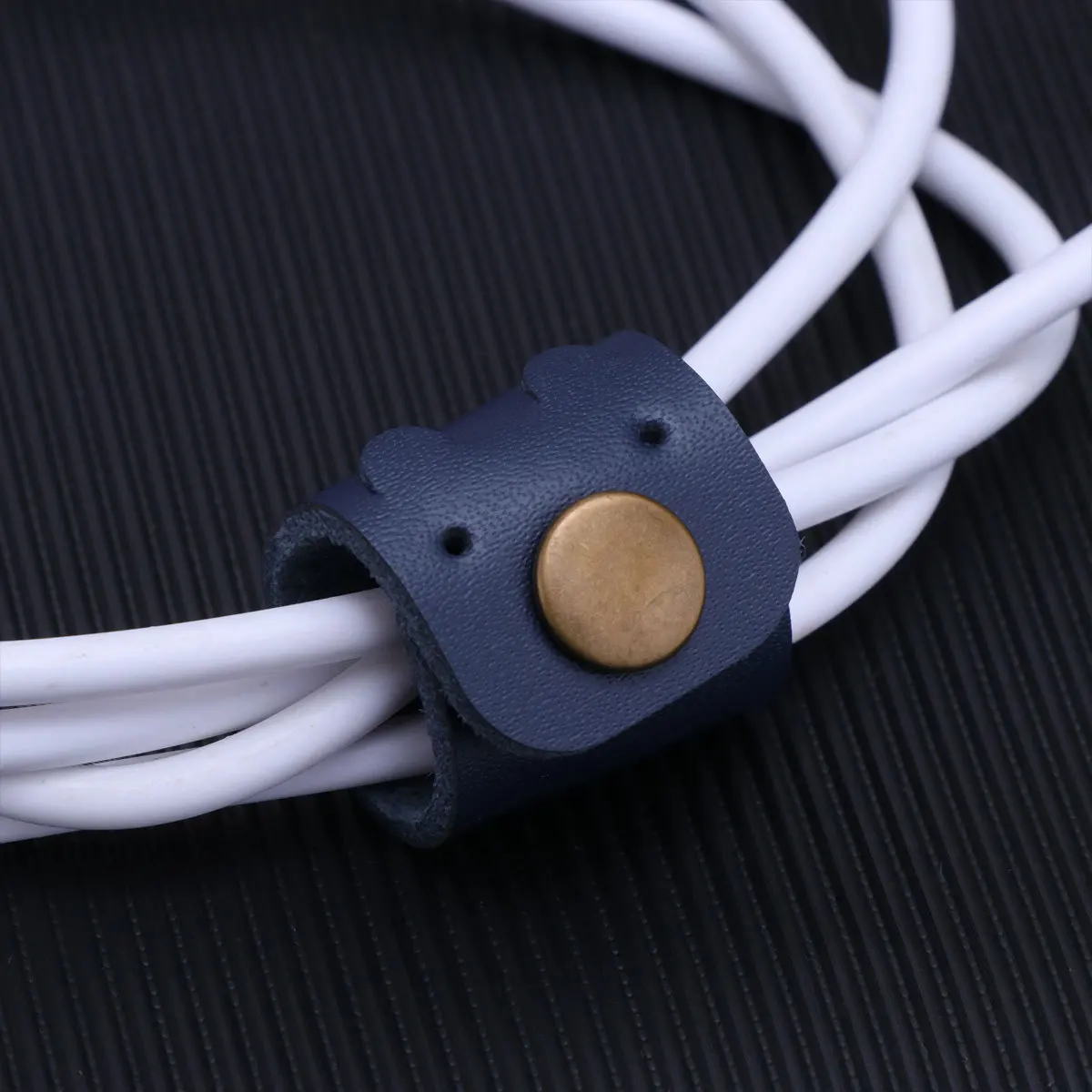 Cable Winder Round Navy Tangle-Free Cord Organizer For Earphone Usb Mp3 Computer Travel Home Wire Management Holder
Cable Winder Round Navy Tangle-Free Cord Organizer For Earphone Usb Mp3 Computer Travel Home Wire Management Holder