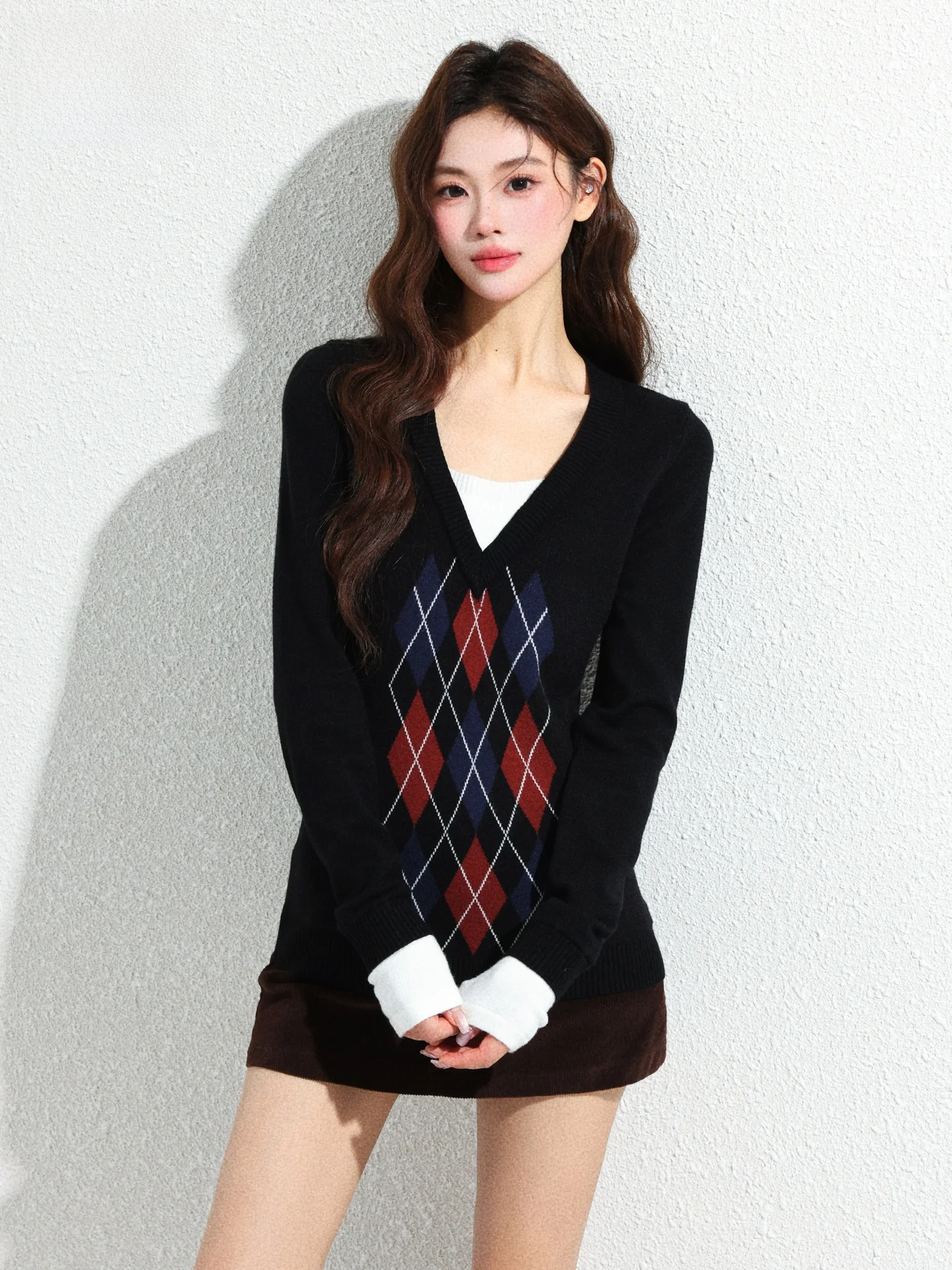 Retro Geometric Pattern Knitted Sweater Women's Slim Fit V-Neck Long Sleeve Black Casual Style College Girls Top
Retro Geometric Pattern Knitted Sweater Women's Slim Fit V-Neck Long Sleeve Black Casual Style College Girls Top