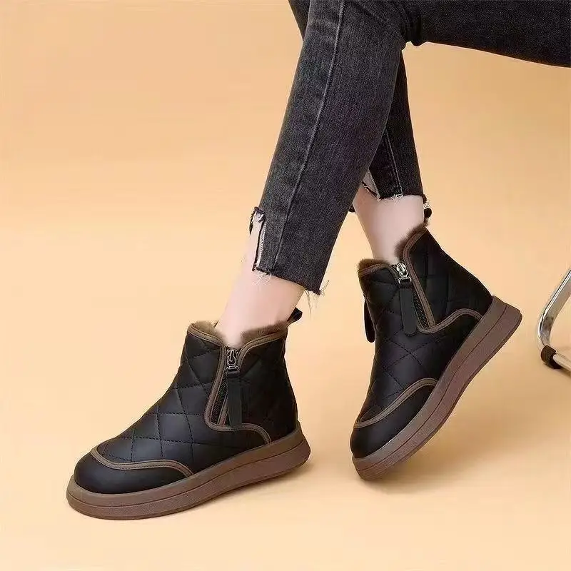 Winter Plush Warm Snow Boots for Women, Thickened Soft Soled Plush Cotton Shoes, New Fashionable Anti Slip Thick Soled Boots
Winter Plush Warm Snow Boots for Women, Thickened Soft Soled Plush Cotton Shoes, New Fashionable Anti Slip Thick Soled Boots