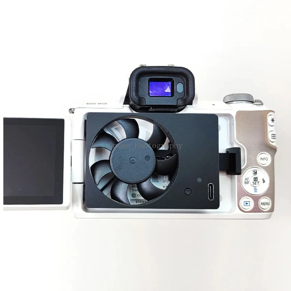 DSLR Camera Cooling Fans Fan Flip Screen Hot Shoe Port Stepless-speed Heat Radiator for GH5 R8 R100 X-H2S 7D 5D4 A7R5
DSLR Camera Cooling Fans Fan Flip Screen Hot Shoe Port Stepless-speed Heat Radiator for GH5 R8 R100 X-H2S 7D 5D4 A7R5