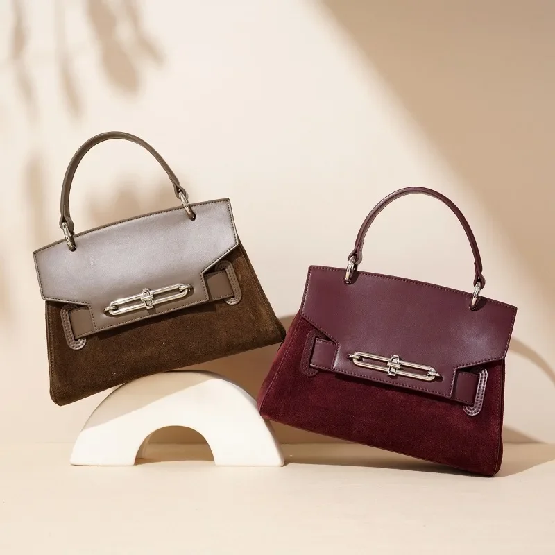 Matte leather patchwork Kelly bag for women, high-end shoulder bag for commuting, simple hand-held crossbody bag for women
Matte leather patchwork Kelly bag for women, high-end shoulder bag for commuting, simple hand-held crossbody bag for women