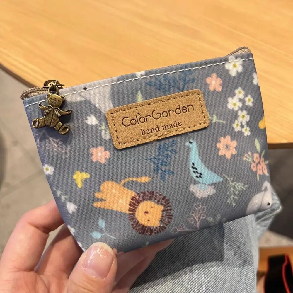 Cute Cartoon Prints Coin Purse Oxford Cloth Small Zipper Purse Waterproof Lightweight Mini Storage Bag
Cute Cartoon Prints Coin Purse Oxford Cloth Small Zipper Purse Waterproof Lightweight Mini Storage Bag