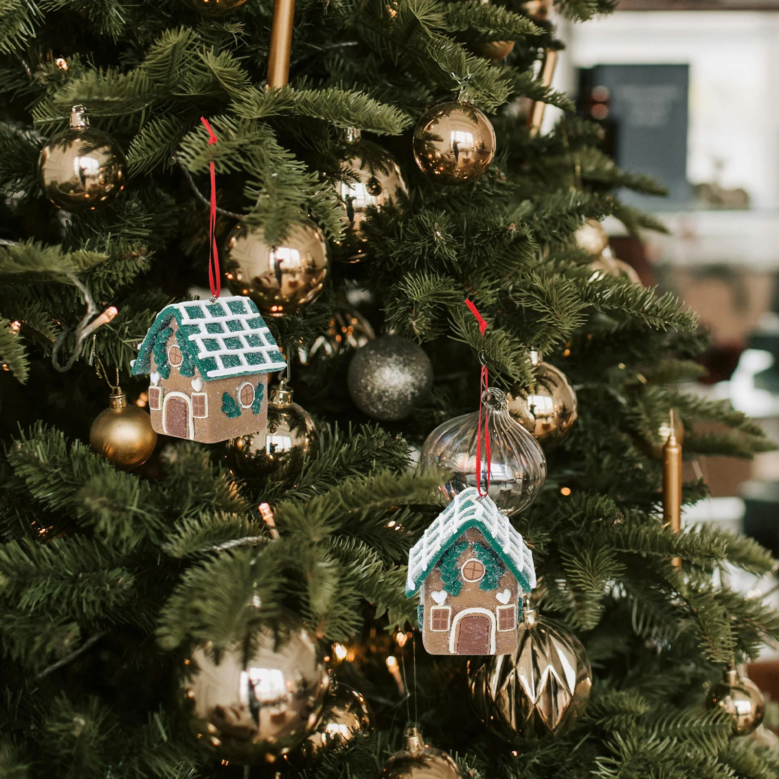 Festive Gingerbread Ornaments Xmas Tree Decoration Hanging Christmas Decor Mini Pendant for Holiday Home Craft
Festive Gingerbread Ornaments Xmas Tree Decoration Hanging Christmas Decor Mini Pendant for Holiday Home Craft