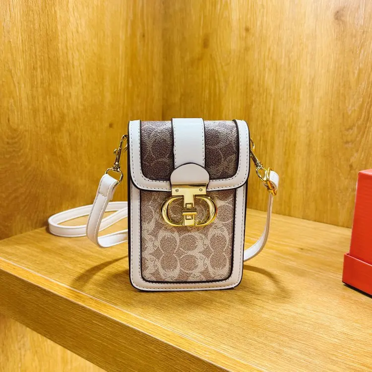 Fashion Trendy Letter Logo Fashionable Diaper Bag Elegant Crossbody Handbag For Women Luxury Textured Shoulder Bag
Fashion Trendy Letter Logo Fashionable Diaper Bag Elegant Crossbody Handbag For Women Luxury Textured Shoulder Bag
