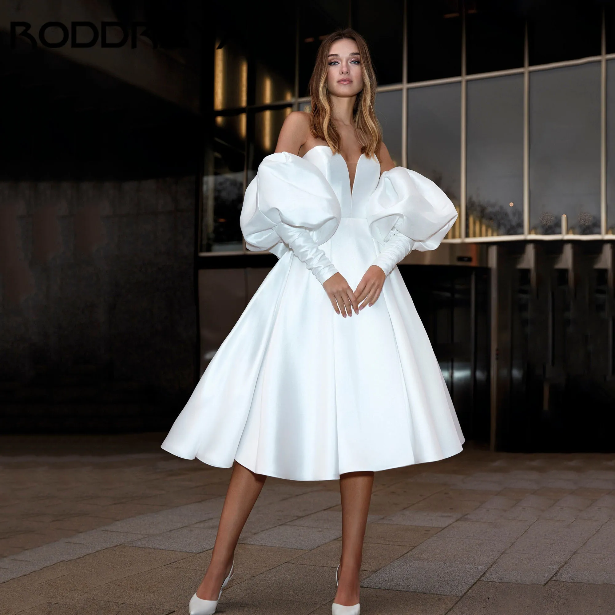 RODDRSYA Midi A-Line Wedding Dress With Detachable Sleeves Simple Satin Bridal Party Gown Sweetheart vestido de novia Customized
RODDRSYA Midi A-Line Wedding Dress With Detachable Sleeves Simple Satin Bridal Party Gown Sweetheart vestido de novia Customized