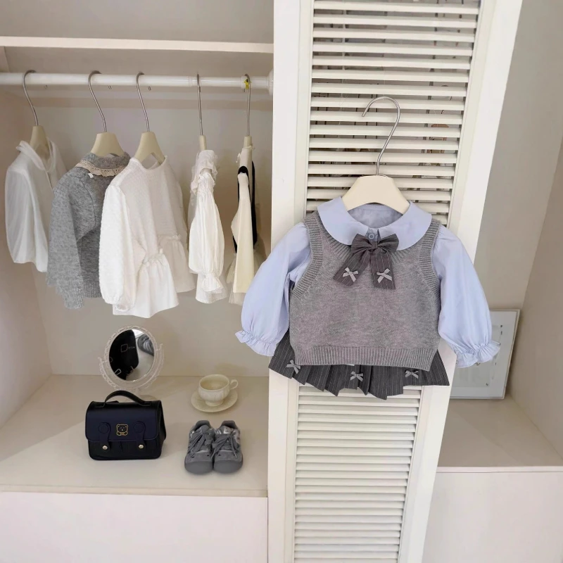 2026 Preppy Girls Spring Set, Chic Blouse & Pleated Skirt Outfit for Toddlers New Arrival
2026 Preppy Girls Spring Set, Chic Blouse & Pleated Skirt Outfit for Toddlers New Arrival
