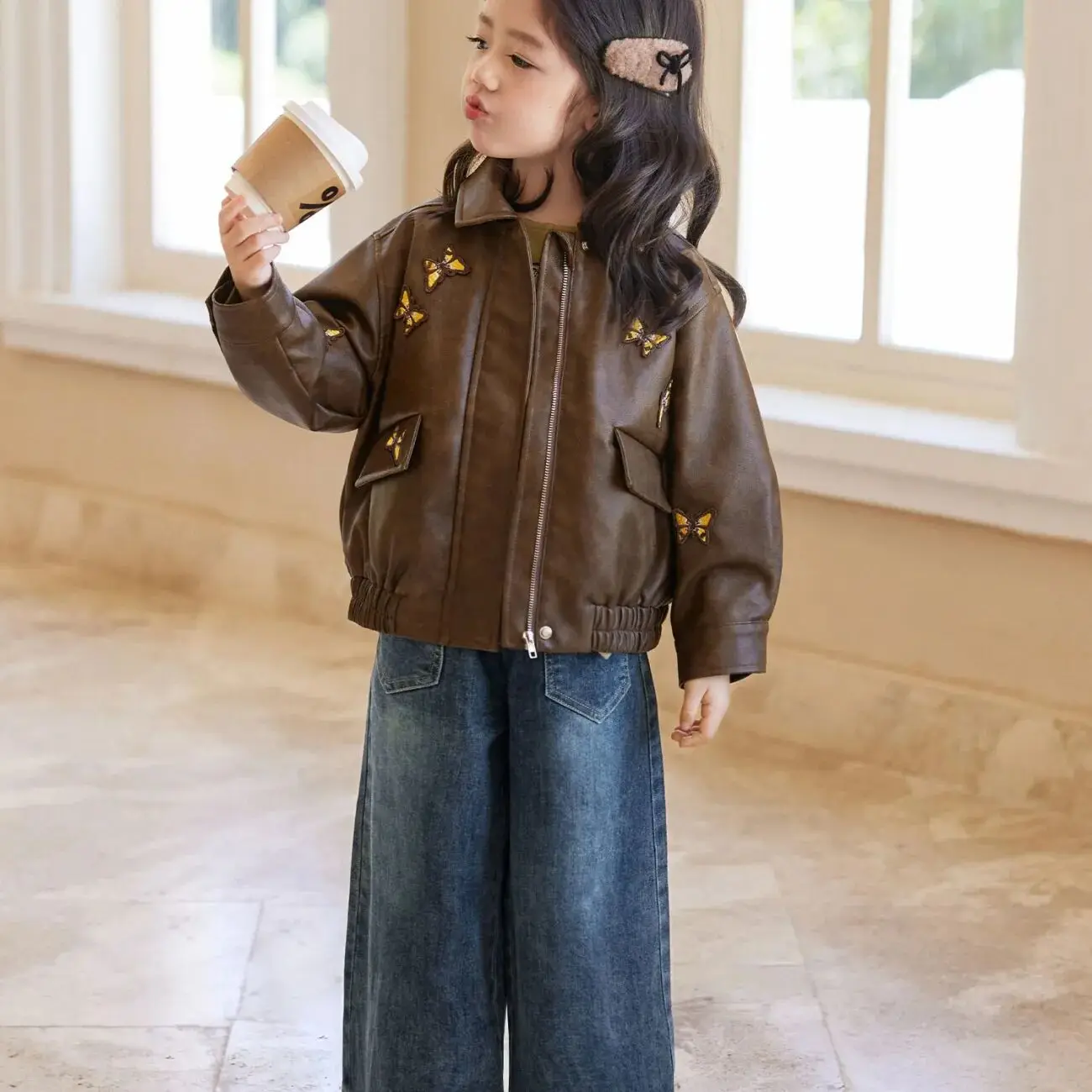 Baby Girl Leather Jacket Spring and Autumn New Fashionable Children's PU Casual Jacket Outerwear for School
Baby Girl Leather Jacket Spring and Autumn New Fashionable Children's PU Casual Jacket Outerwear for School
