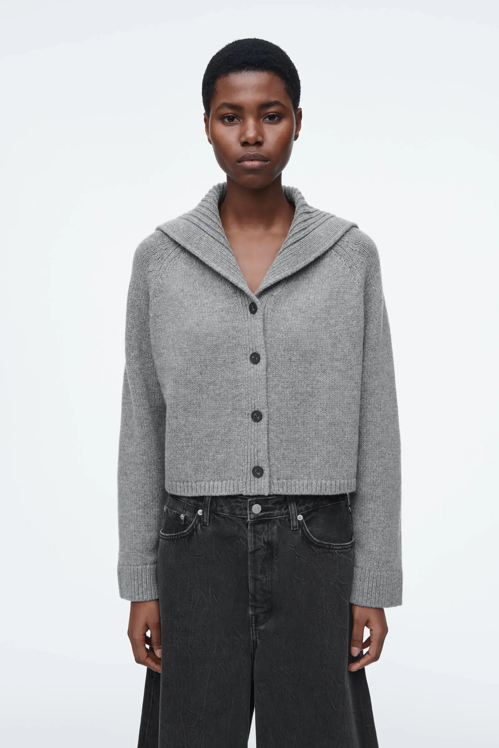XIMIAN APPAREL 2026 YAZHIMEI cosmod spring new style of Women's casual standard crew-neck gray cardigan
XIMIAN APPAREL 2026 YAZHIMEI cosmod spring new style of Women's casual standard crew-neck gray cardigan