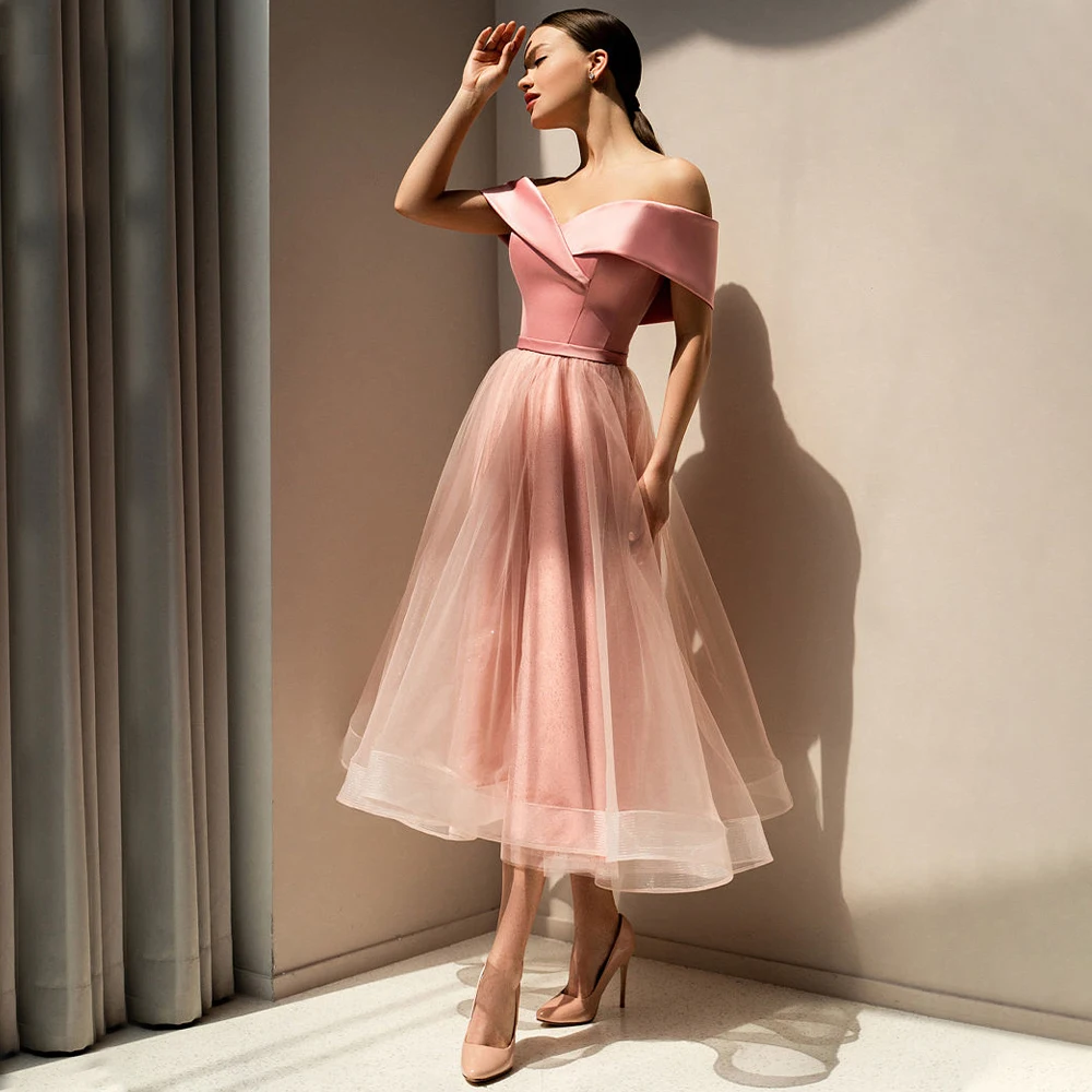 Short Bridesmaid Dress 2023 A Line Off the Shoulder Simple Bridesmaid Gowns Midi Tea Length V Neck Tulle Belt Pink Party Dresses
Short Bridesmaid Dress 2023 A Line Off the Shoulder Simple Bridesmaid Gowns Midi Tea Length V Neck Tulle Belt Pink Party Dresses