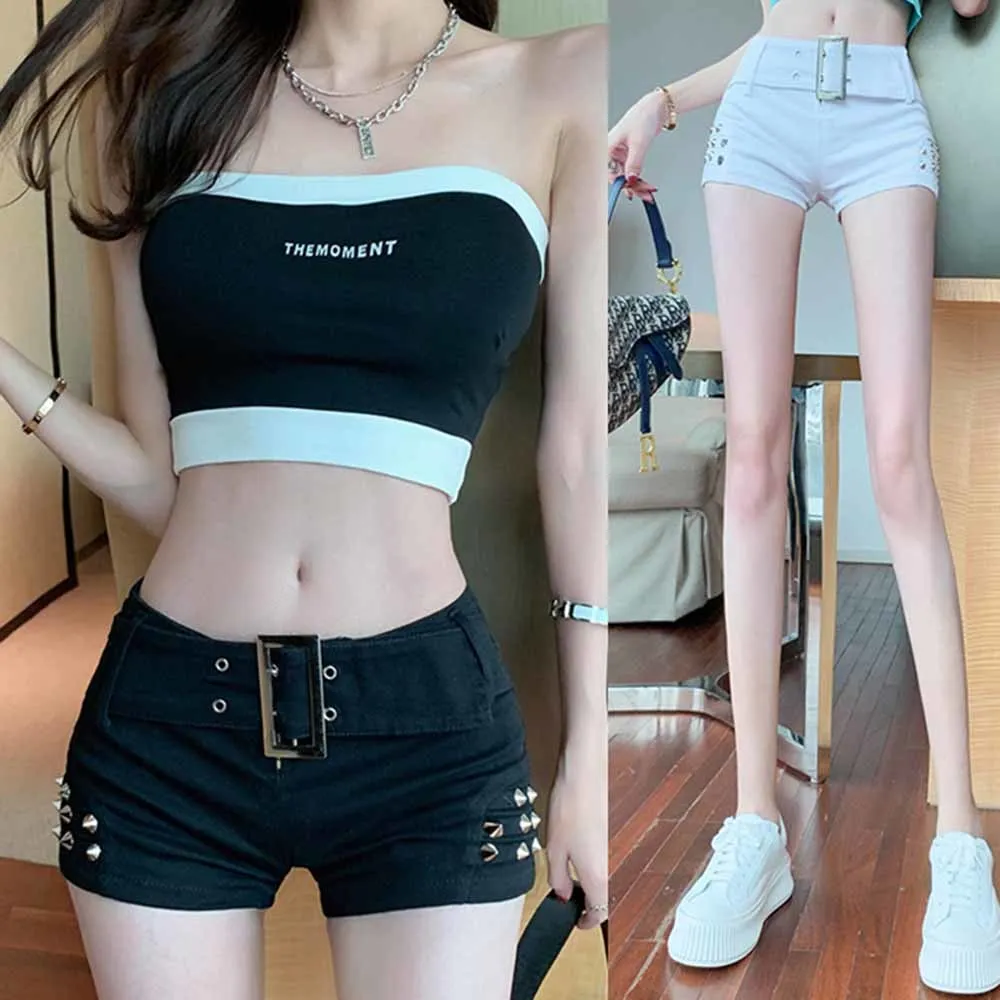 Woman Shorts Low Waist Sexy Club Mini Shorts Vintage Fashion Rivet Female Hot Shorts New Arrival with belt
Woman Shorts Low Waist Sexy Club Mini Shorts Vintage Fashion Rivet Female Hot Shorts New Arrival with belt
