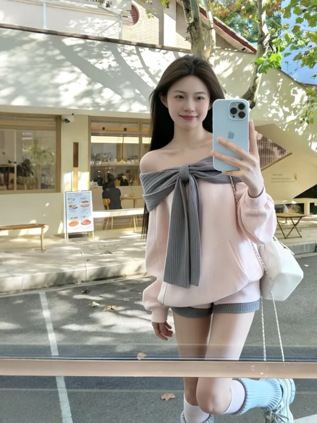 Gentle Wind One Shoulder Top Shorts Set Youthful Spring Collection Comfortable Mid-Spring Fashion Ensemble for Women
Gentle Wind One Shoulder Top Shorts Set Youthful Spring Collection Comfortable Mid-Spring Fashion Ensemble for Women