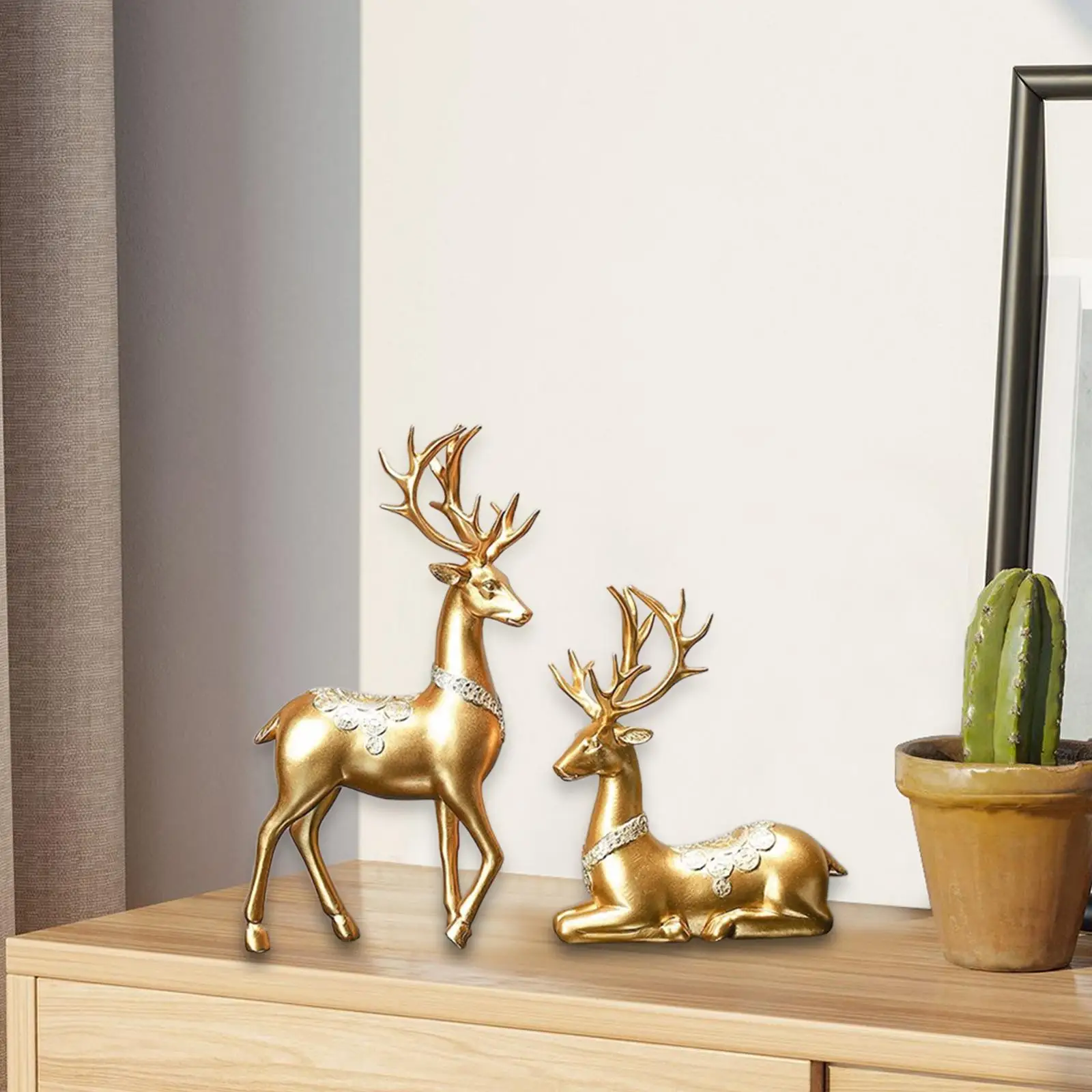 2x Deer Statue Creative Crafts Reindeer Figurines Animal Figure Elk Resin Statue
2x Deer Statue Creative Crafts Reindeer Figurines Animal Figure Elk Resin Statue