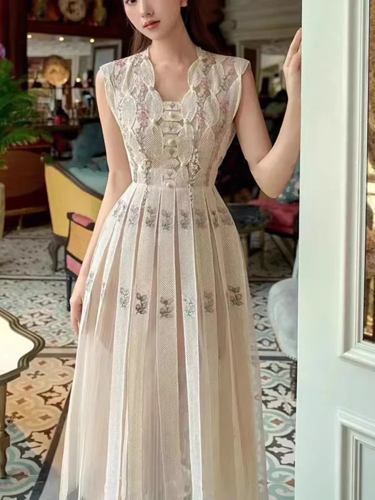 Retro Flower Embroidered Flares Dresses Spring Women V-Neck Sleeveless Long Dress Summer High Waist Big Swing Knee Length Dress
Retro Flower Embroidered Flares Dresses Spring Women V-Neck Sleeveless Long Dress Summer High Waist Big Swing Knee Length Dress