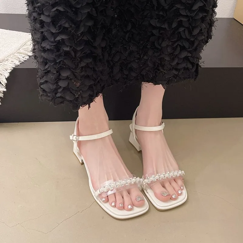 Летние новые женские босоножки на высоком каблуке во французском стиле, пляжная обувь в стиле феи, модные римские босоножки с одним ремешком для пляжа
Летние новые женские босоножки на высоком каблуке во французском стиле, пляжная обувь в стиле феи, модные римские босоножки с одним ремешком для пляжа