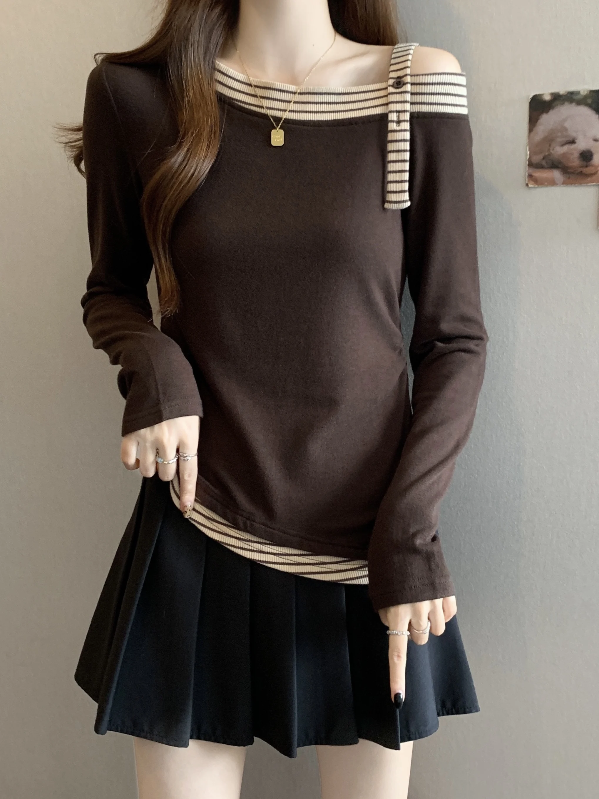 Irregular Hemline Long Sleeve T-Shirt Women plus Size Cover Belly Side Shoulder Top American Style Slim Fit High Waist Short ...
Irregular Hemline Long Sleeve T-Shirt Women plus Size Cover Belly Side Shoulder Top American Style Slim Fit High Waist Short ...