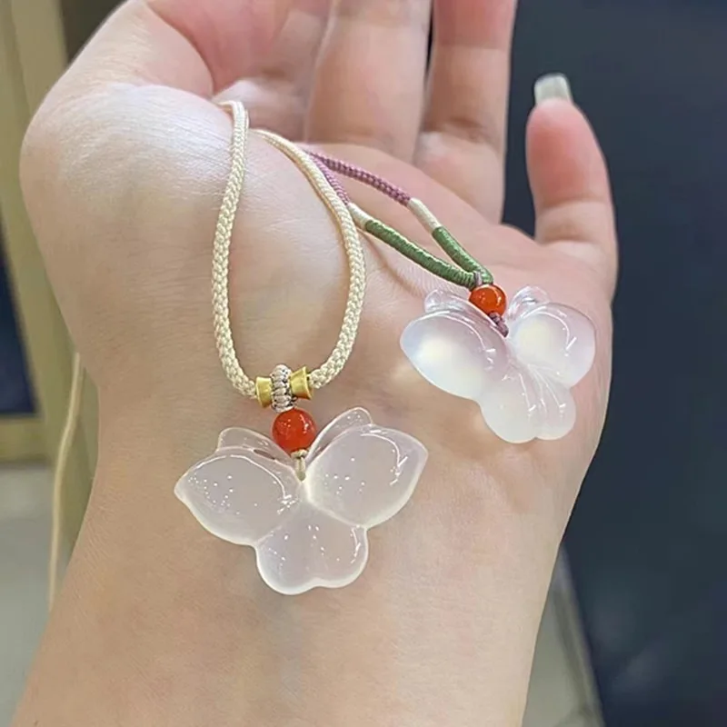 Natural Ice Chalcedony Gold-absorbing Butterfly Pendant, Popular Men's and Women's Jewelry
Natural Ice Chalcedony Gold-absorbing Butterfly Pendant, Popular Men's and Women's Jewelry