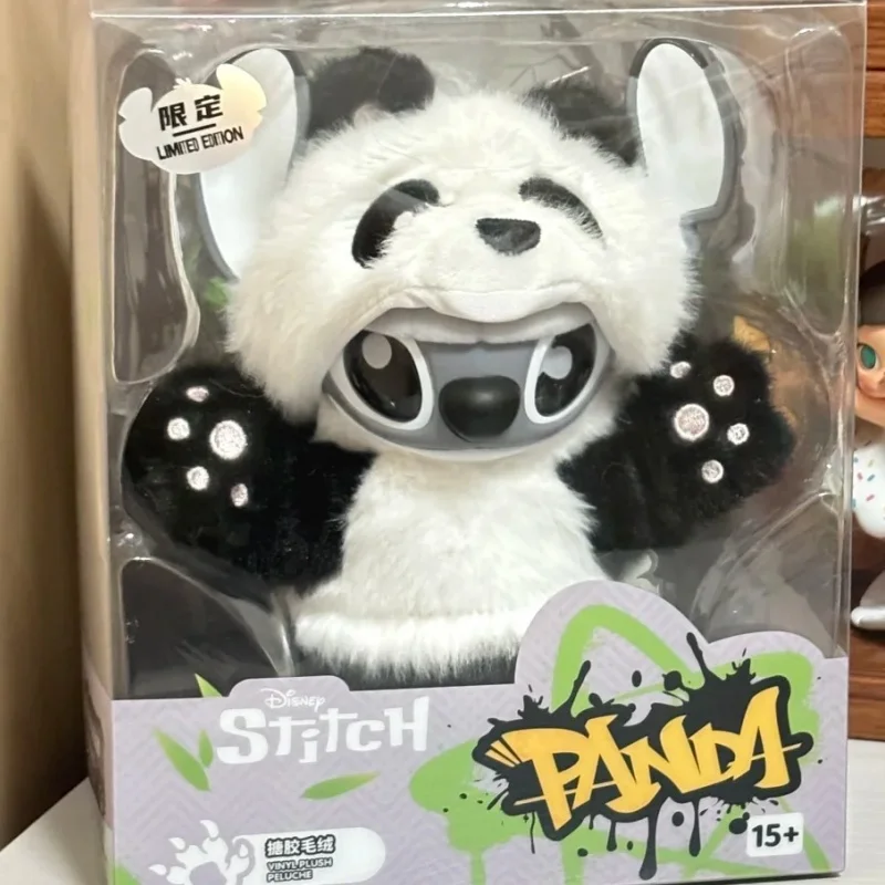 New Genuine Kawaii Anime Panda Stitch Limited Edition Vinyl Pendant Box Anime Figure Room Decoration Collection Custom Gift Toy
New Genuine Kawaii Anime Panda Stitch Limited Edition Vinyl Pendant Box Anime Figure Room Decoration Collection Custom Gift Toy