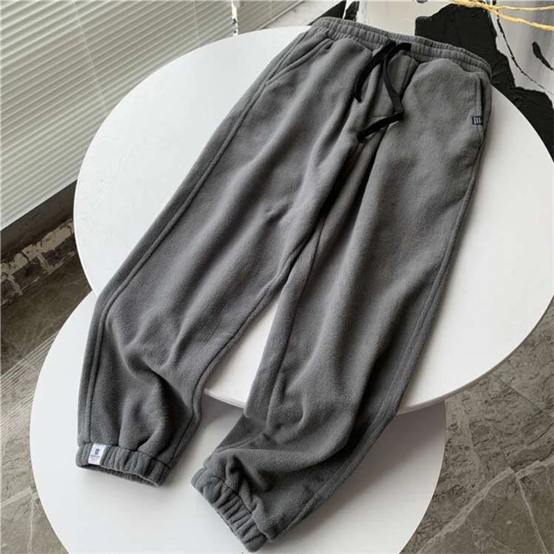 Autumn Winter Men Sweatpants Warm Polar Fleece Pants Comfort Jogging Elastic Waist Trousers Solid Color Sport Pants Plus Size
Autumn Winter Men Sweatpants Warm Polar Fleece Pants Comfort Jogging Elastic Waist Trousers Solid Color Sport Pants Plus Size