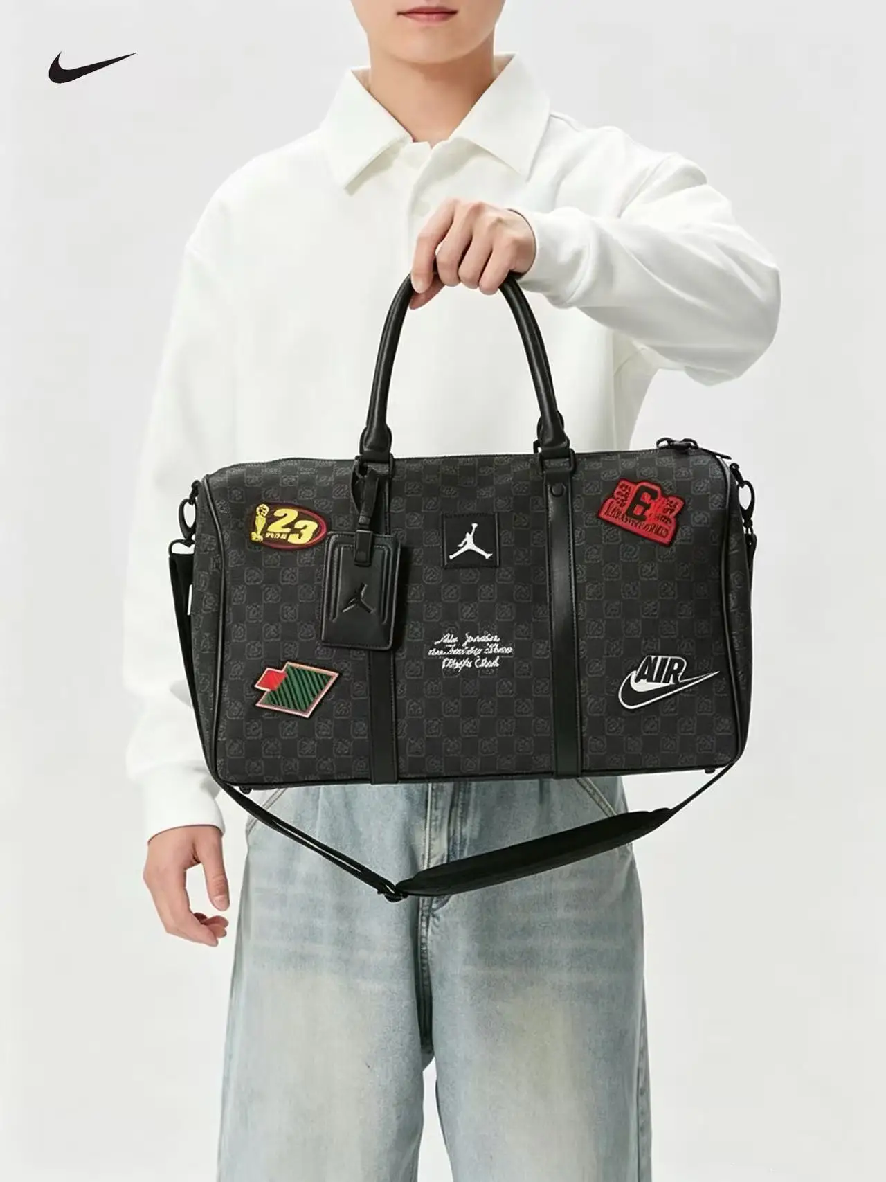 Nike Unisex Sports Bucket Bag Gym Training Handbag Shoulder Crossbody Bag Outdoor Travel Portable Barrel Bag JD2543011AD-001
Nike Unisex Sports Bucket Bag Gym Training Handbag Shoulder Crossbody Bag Outdoor Travel Portable Barrel Bag JD2543011AD-001