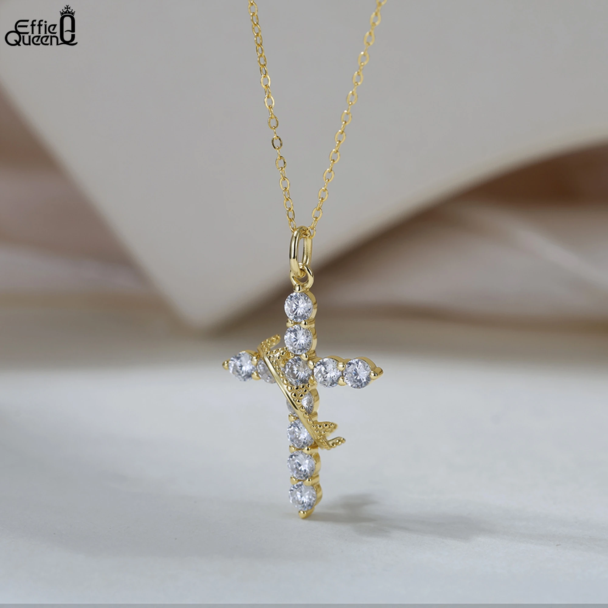 Effie Queen, подлинное ожерелье с крестом из стерлингового серебра 925 пробы, украшение в виде короны, оправа с кубическим цирконием, предпочтительный подарок SAPN52
Effie Queen, подлинное ожерелье с крестом из стерлингового серебра 925 пробы, украшение в виде короны, оправа с кубическим цирконием, предпочтительный подарок SAPN52