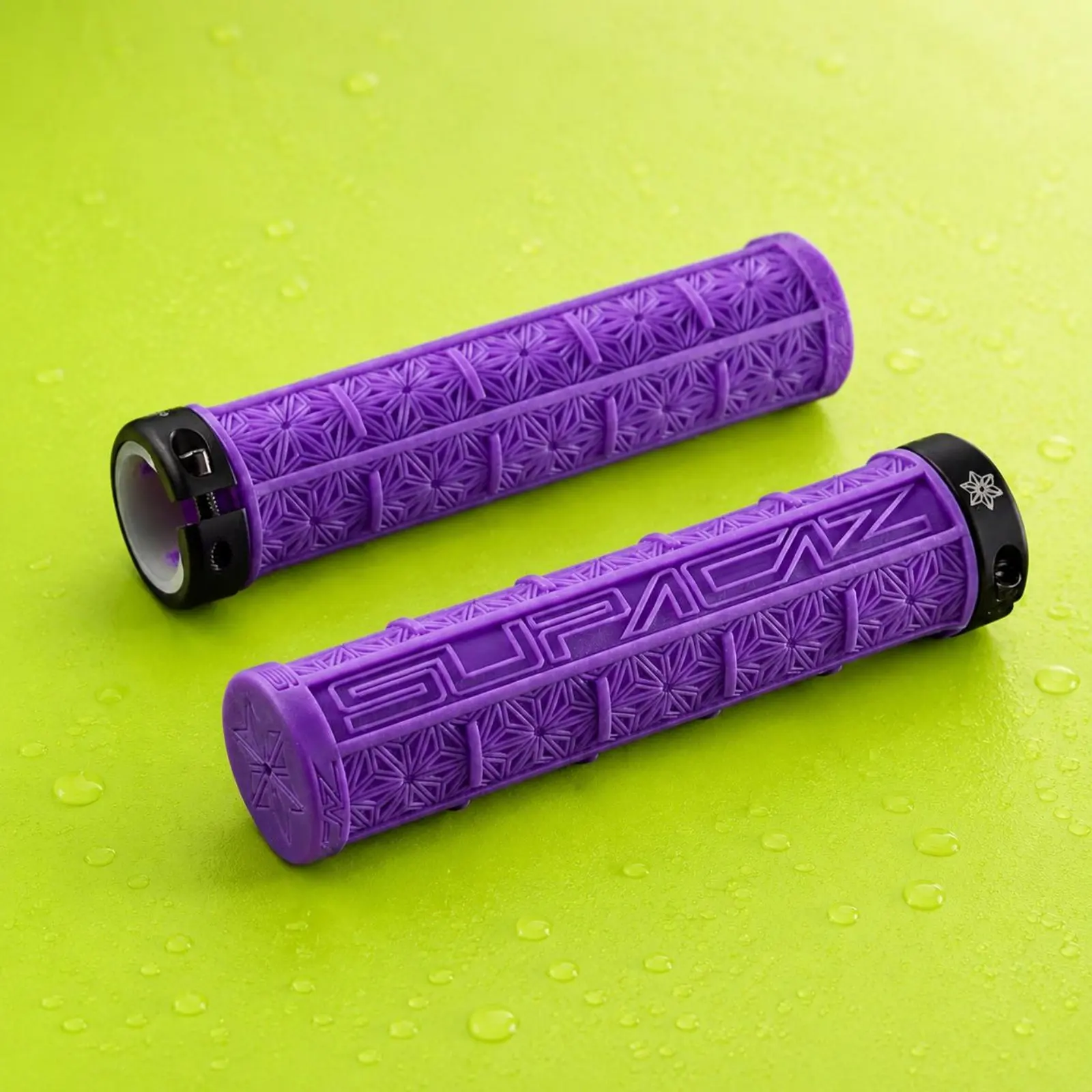 2 Pieces Mountain Bike Handlebar Grips Long-Lasting Lock-on Handlebar Grips Soft Feel for Cyclists
2 Pieces Mountain Bike Handlebar Grips Long-Lasting Lock-on Handlebar Grips Soft Feel for Cyclists